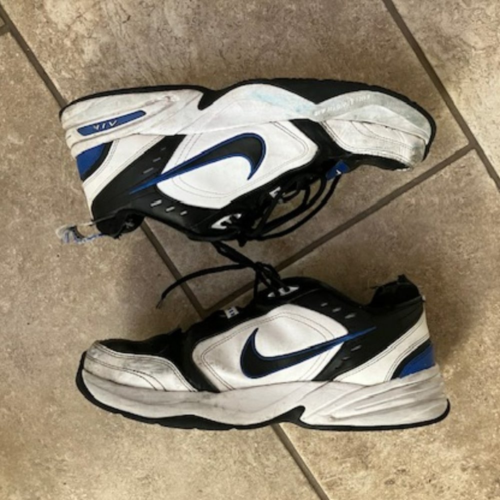 Men's Nike Air Monarch Size 12 - Picture 3 of 8